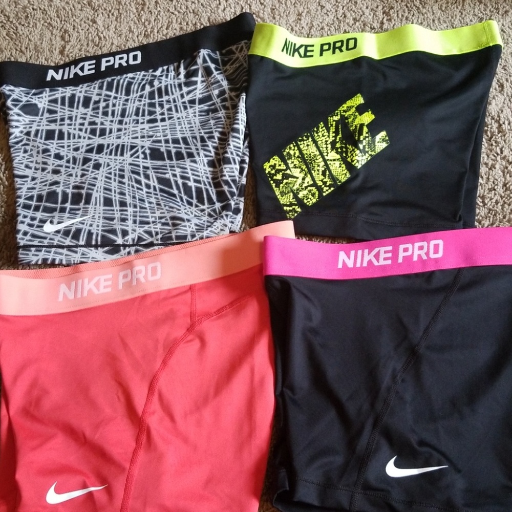 Nike pro shorts lot of 4 sz medium NWT